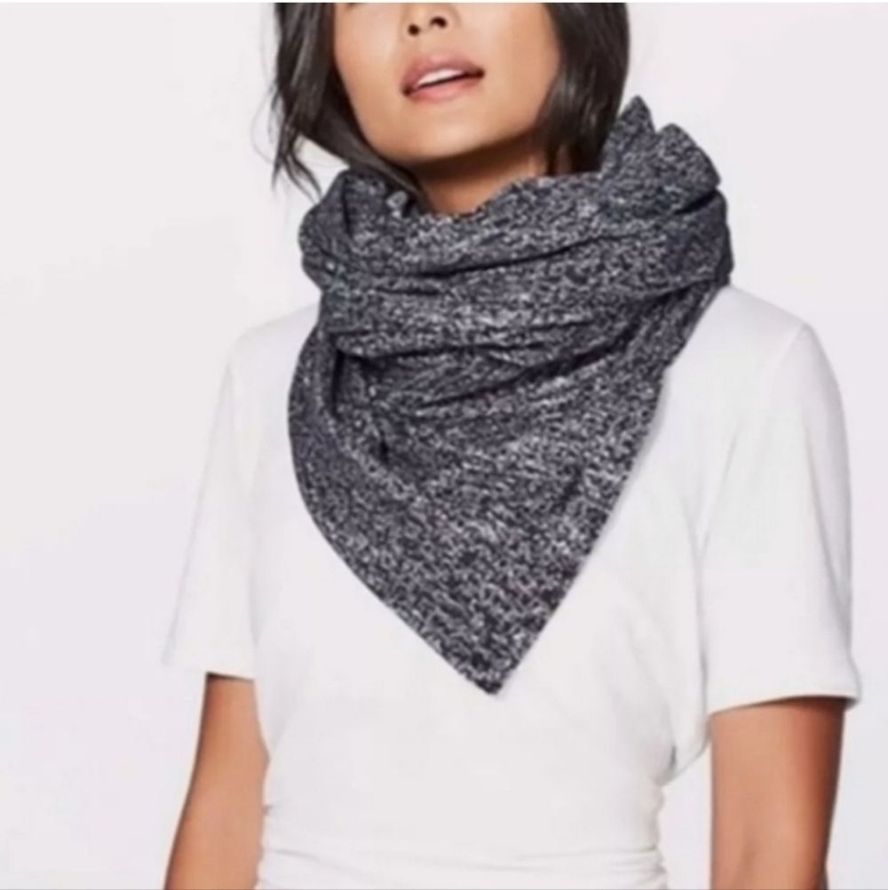 Lululemon Vinyasa Scarf Rulu Space Dye Camo Tender Violet Black Grape